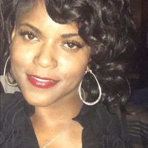 Meet your Posher, Alia